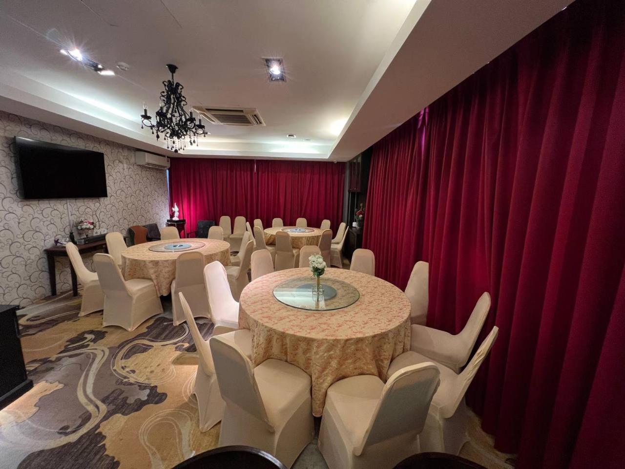 Hotel De Leon Lahad Datu Exterior foto